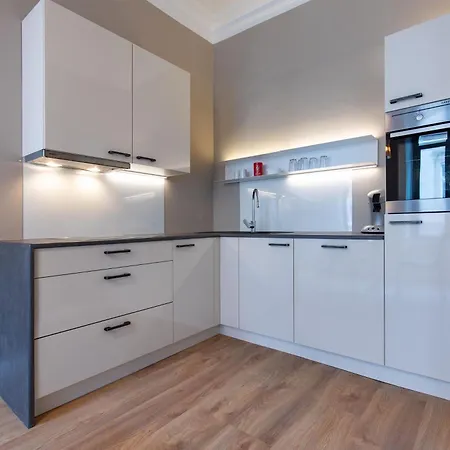 Luisenstrasse - Exklusives Wohnen In Der Beletage Apartment